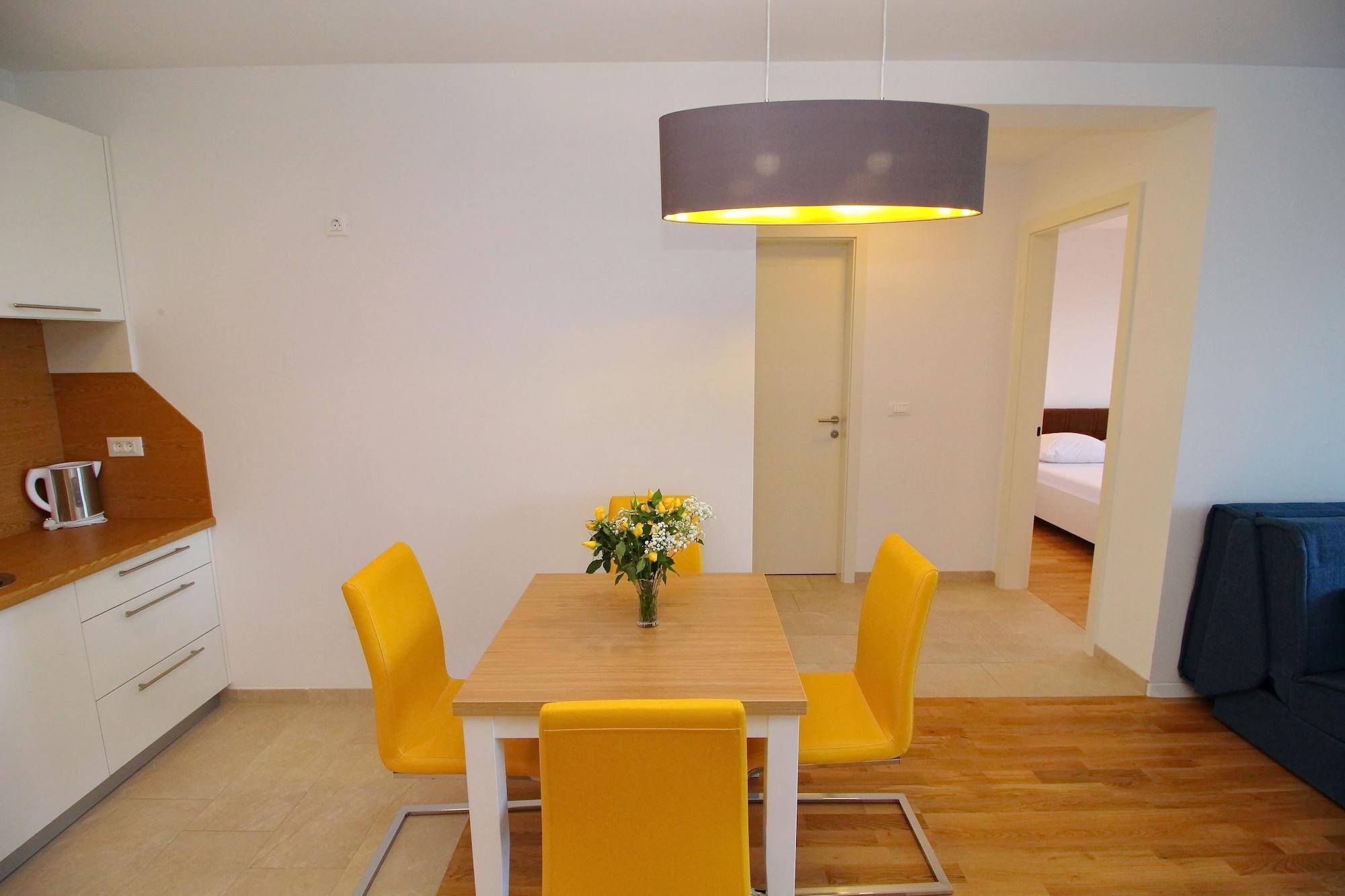 Apartments Kula Janjina エクステリア 写真