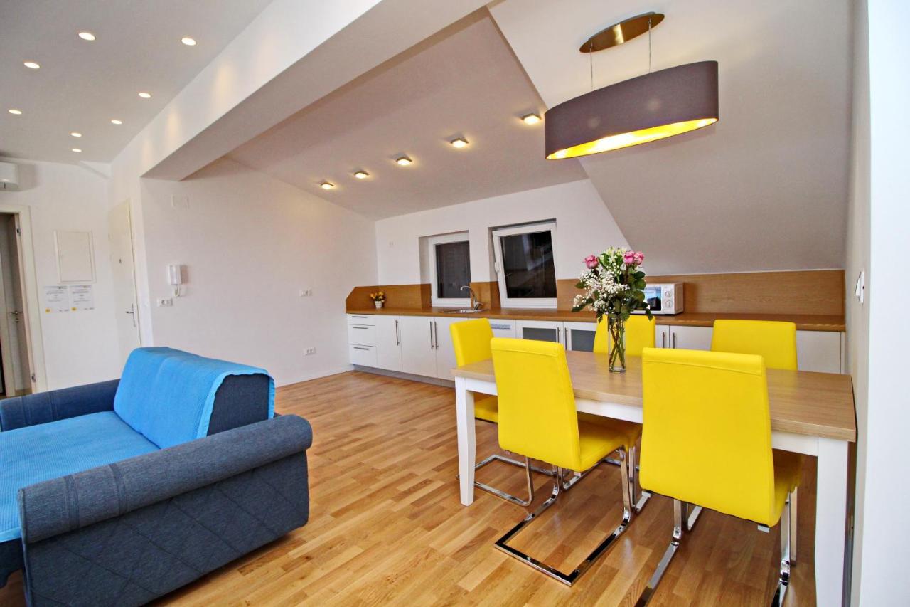 Apartments Kula Janjina エクステリア 写真