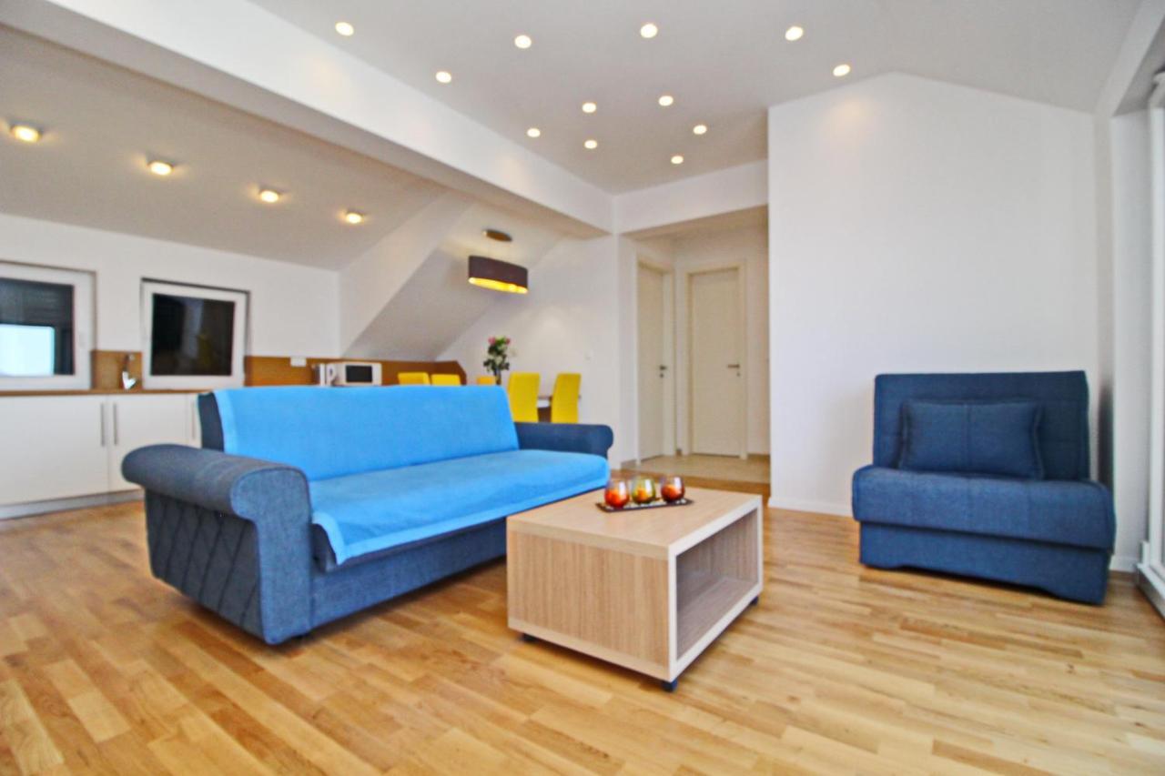 Apartments Kula Janjina エクステリア 写真